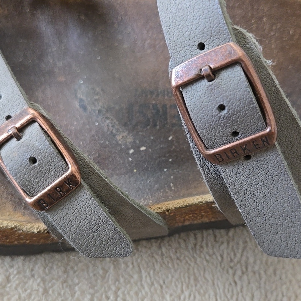 Birkenstock Gray Strappy Sandals with Buckles Size 7 - Picture 4 of 9